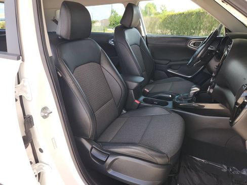 Used 2020 Kia Soul EX w/ Option Group 015 FWD image 16