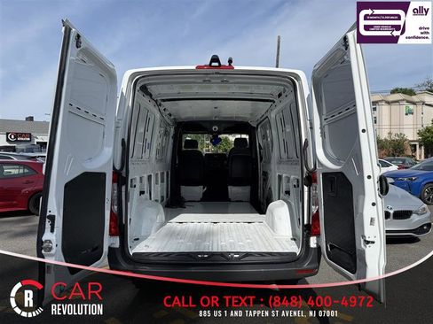 Used 2023 Mercedes-Benz Sprinter 2500 image 6