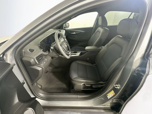 Used 2026 Buick Envista Preferred FWD image 13