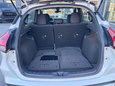 Certified 2024 Nissan Kicks SR image 10