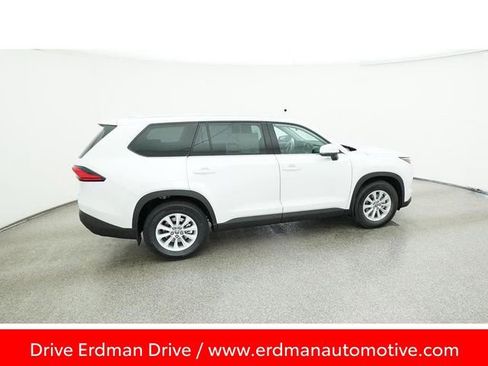 Certified 2024 Toyota Grand Highlander XLE image 10