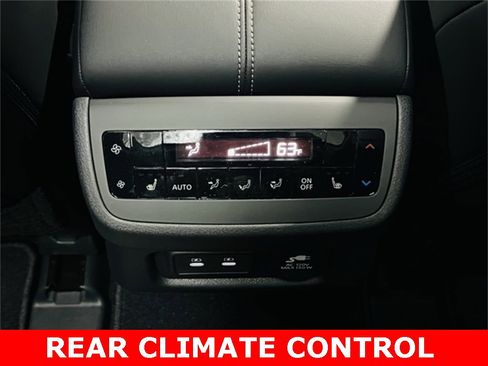 New 2026 Nissan Pathfinder Platinum image 10