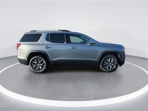 Used 2023 GMC Acadia SLT w/ Preferred Package image 9