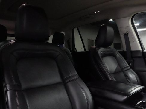 Used 2023 Lincoln Aviator Grand Touring AWD/4WD image 35