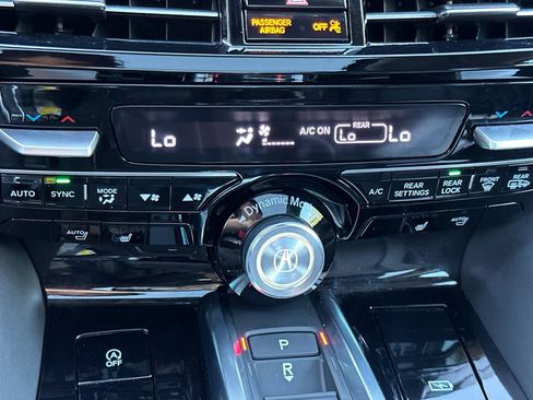 Certified 2025 Acura MDX FWD w/ Technology Package image 27