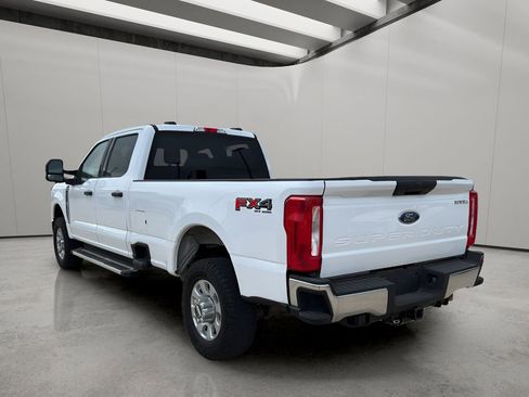 Used 2023 Ford F250 XLT w/ FX4 Off-Road Package image 3