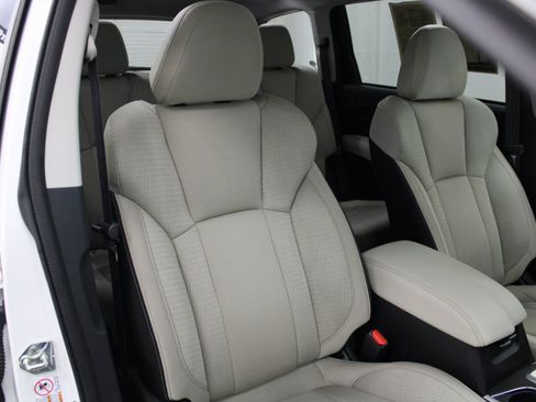 Used 2020 Subaru Ascent Premium w/ Convenience Package image 32