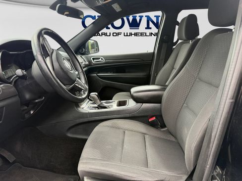 Used 2023 Jeep Grand Cherokee Limited w/ Luxury Tech Group II AWD/4WD image 14