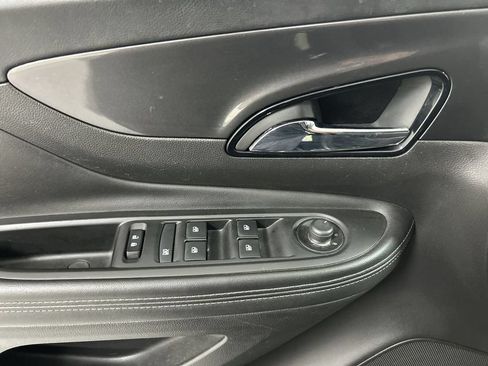 Used 2018 Buick Encore Preferred AWD/4WD image 11