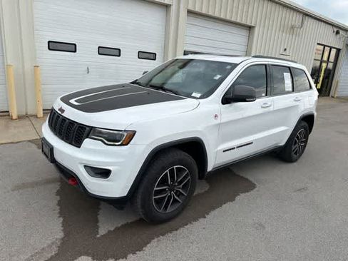 Used 2021 Jeep Grand Cherokee Trailhawk w/ Trailhawk Luxury Group image 13