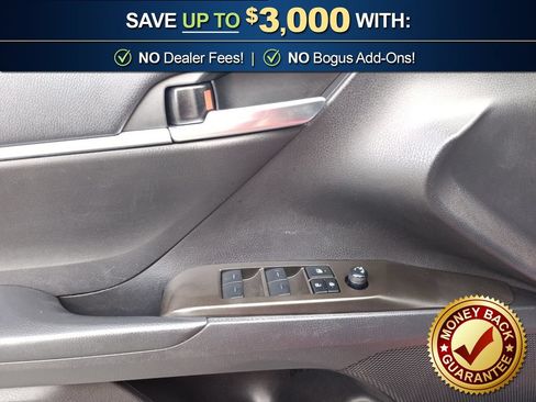 Used 2023 Toyota Camry SE FWD image 16