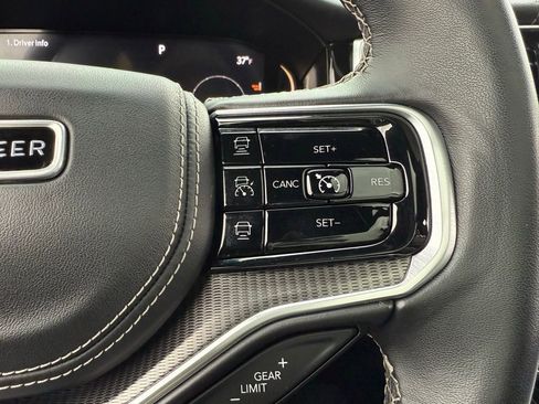 Used 2023 Jeep Grand Wagoneer Series II image 17