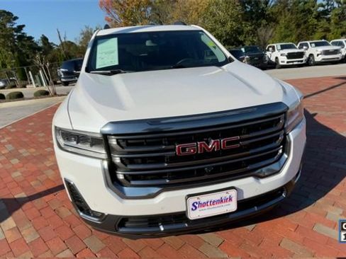 Used 2023 GMC Acadia AT4 w/ Technology Package image 4