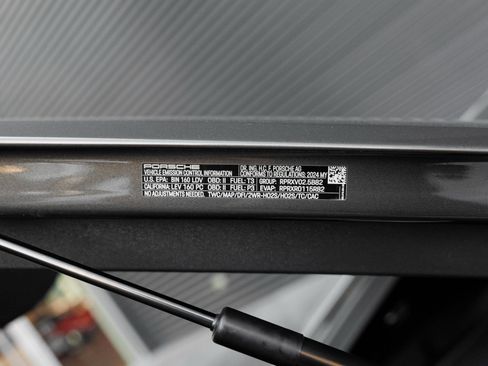 Used 2024 Porsche 718 Cayman image 41