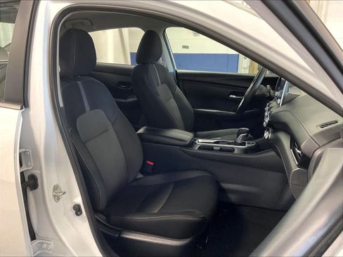Certified 2025 Nissan Sentra SV FWD image 11