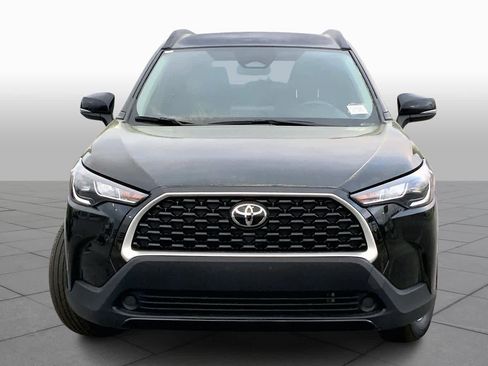 Used 2024 Toyota Corolla Cross LE image 4