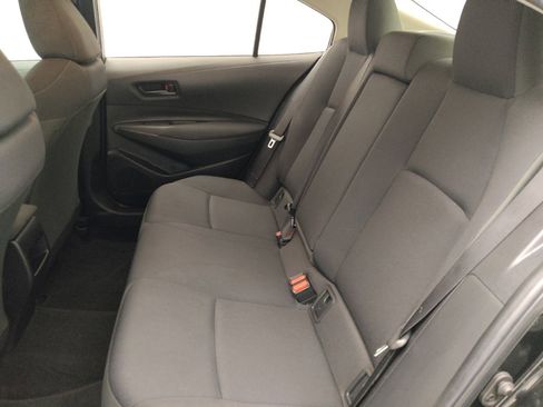 Used 2022 Toyota Corolla LE FWD image 18