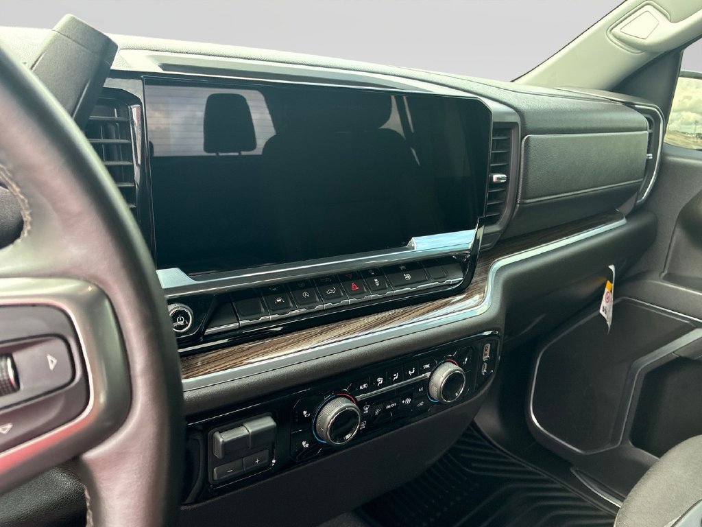 Used 2026 Chevrolet Silverado 1500 LT AWD/4WD image 14