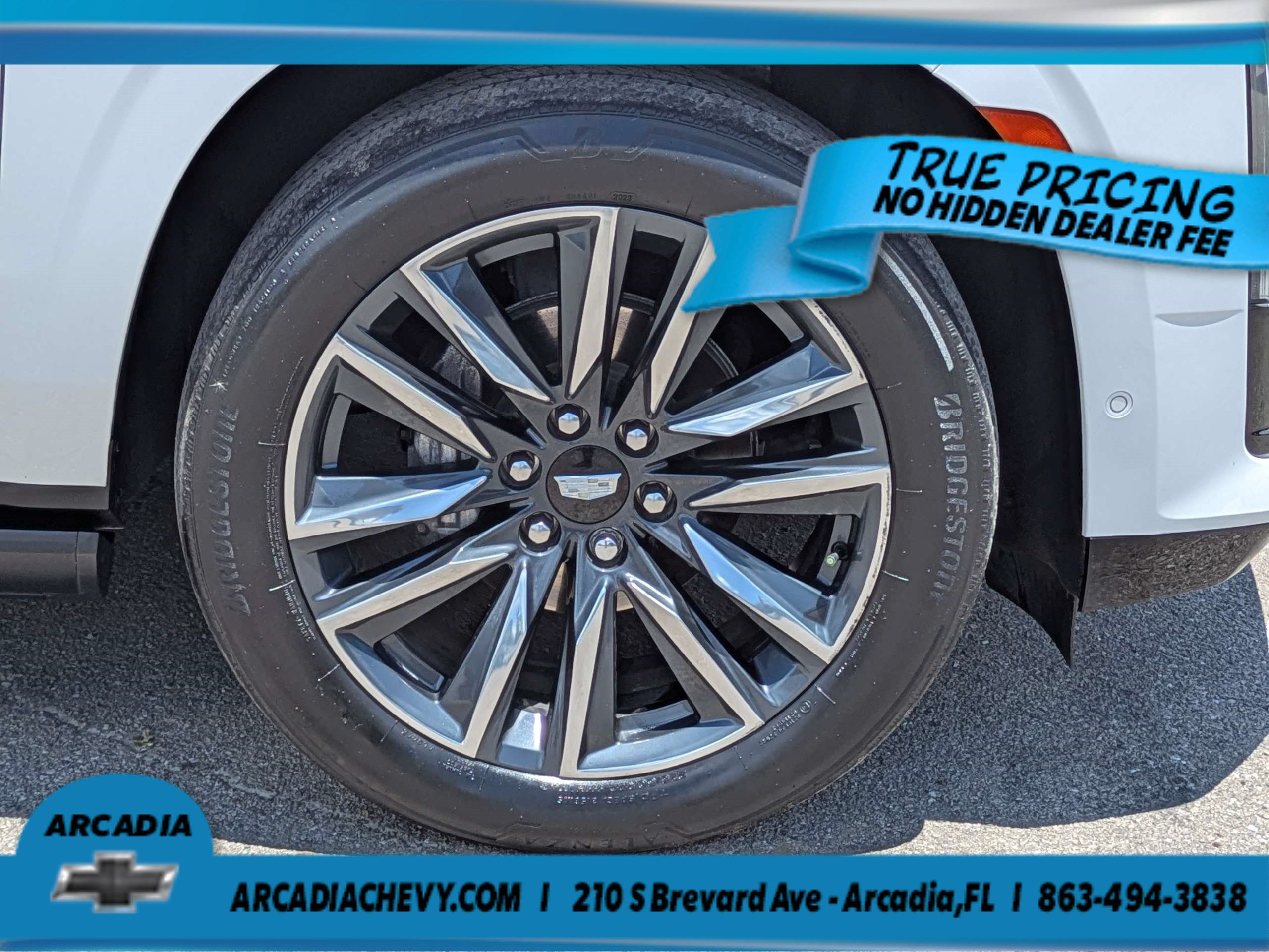 Used 2023 Cadillac Escalade ESV Sport Platinum RWD image 11