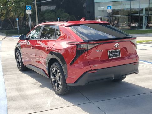 Used 2025 Toyota bZ4X AWD w/ Weather Package image 8