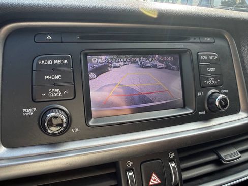 Used 2016 Kia Optima LX FWD image 21