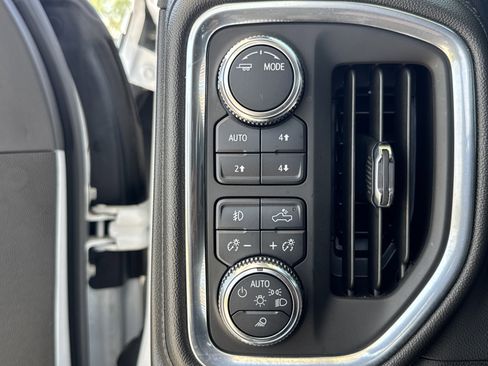 Used 2022 GMC Sierra 2500 Denali w/ Denali Ultimate Package AWD/4WD image 18