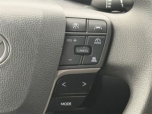 Used 2025 Toyota Camry LE image 14