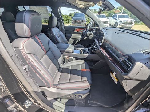 New 2026 Chevrolet Traverse RS AWD/4WD image 16