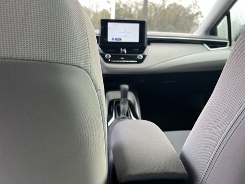 Used 2025 Toyota Corolla LE image 31