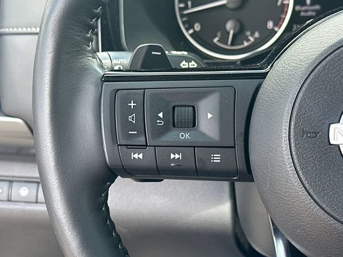 Used 2024 Nissan Pathfinder SL AWD/4WD image 21