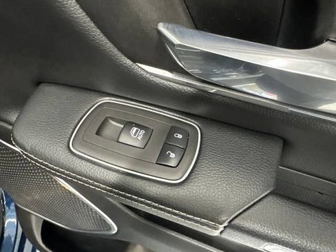 Used 2022 RAM 1500 Laramie AWD/4WD image 30