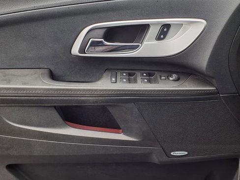 Used 2017 Chevrolet Equinox Premier image 17