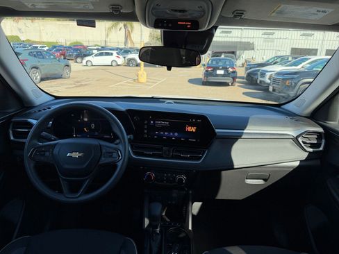 Used 2025 Chevrolet TrailBlazer LT image 31