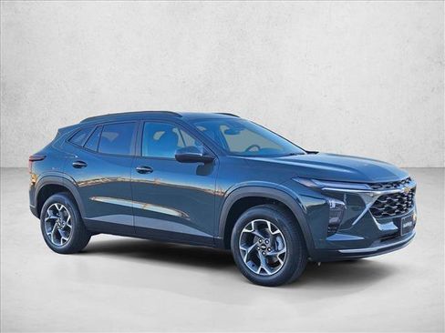 New 2026 Chevrolet Trax LT w/ Driver Confidence Package image 7