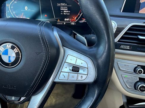 Used 2021 BMW 740i RWD image 19