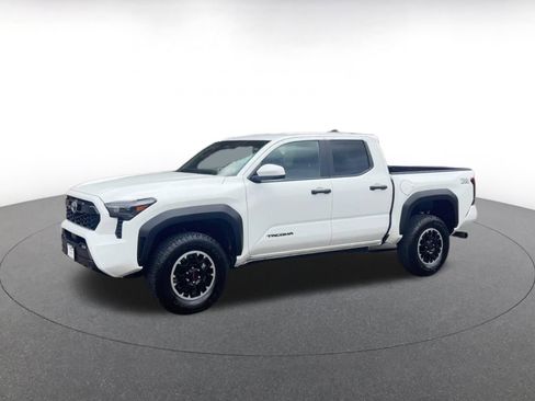 Used 2025 Toyota Tacoma TRD Off-Road image 8