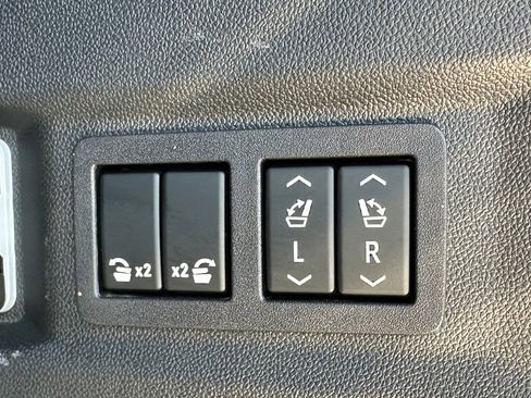 Certified 2024 Chevrolet Tahoe Premier w/ Premium Package image 18