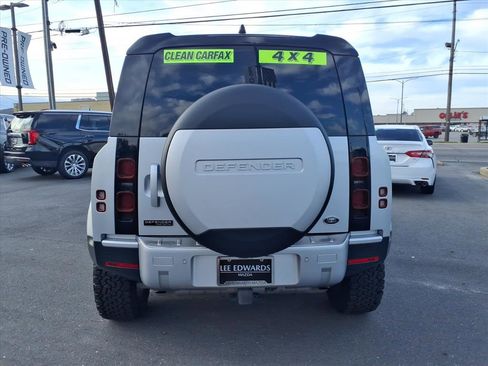 Used 2020 Land Rover Defender 110 First Edition image 3