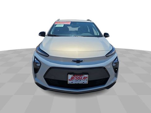 Used 2023 Chevrolet Bolt EUV LT FWD image 3