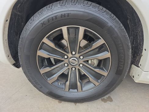 Used 2019 Nissan Armada Platinum w/ Captain's Chairs Package image 34