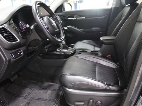 Used 2023 Kia Seltos SX image 14