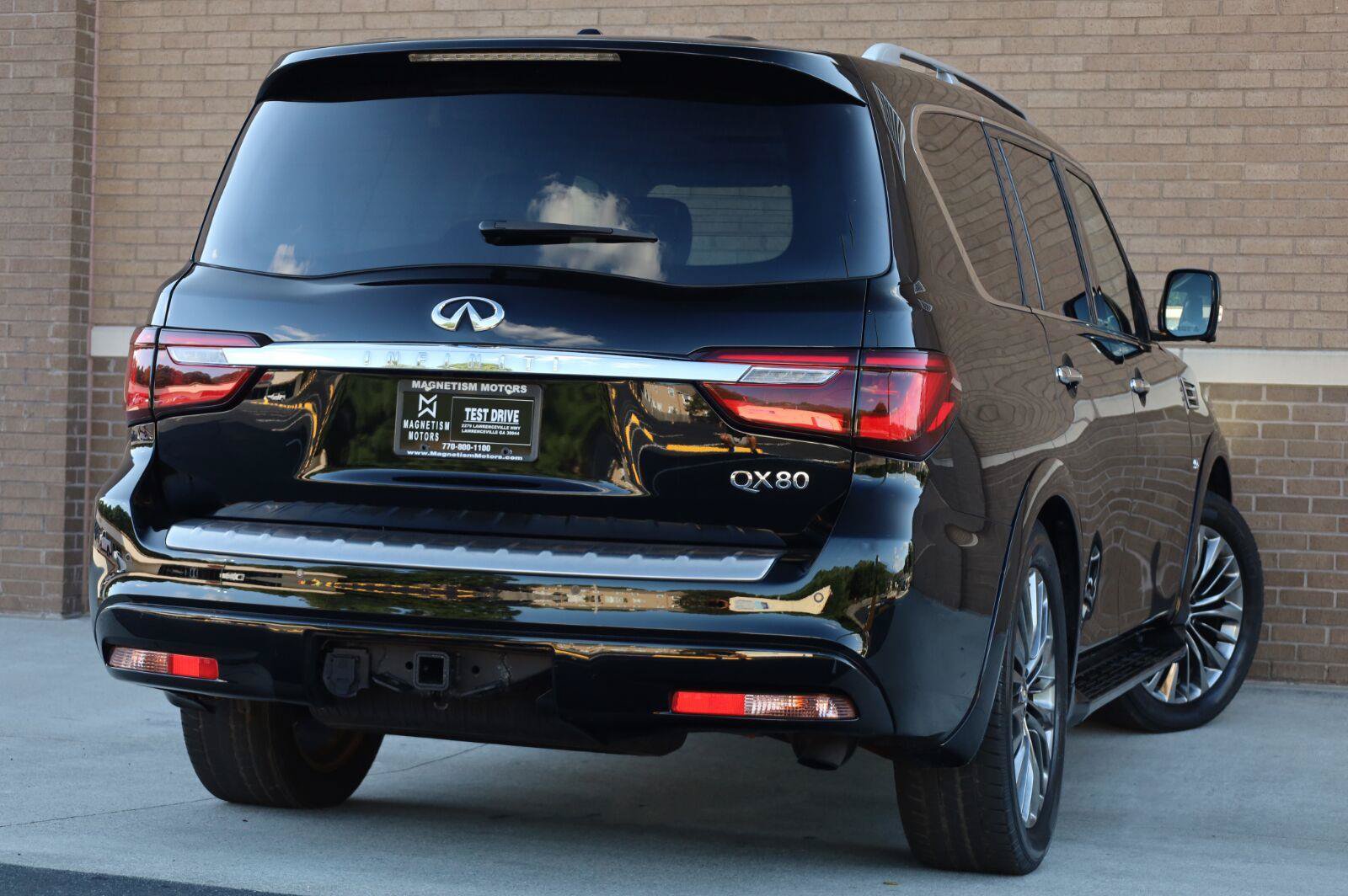 Used 2019 INFINITI QX80 Luxe w/ 22" Wheel Package AWD/4WD image 11