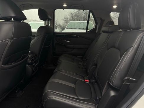 Used 2024 Honda Pilot Touring image 19