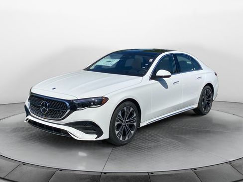 New 2026 Mercedes-Benz E 350 4MATIC Sedan image 3