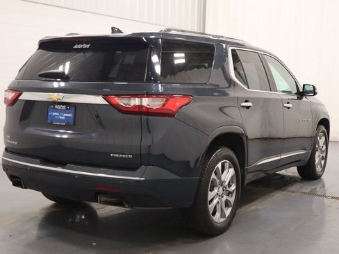 Used 2019 Chevrolet Traverse Premier w/ Driver Confidence II Package FWD image 10