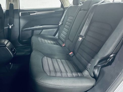 Used 2019 Ford Fusion SE FWD image 38