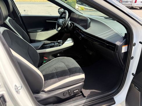 Used 2023 Kia EV6 GT-Line w/ GT-Line Suede Seat Package AWD/4WD image 8