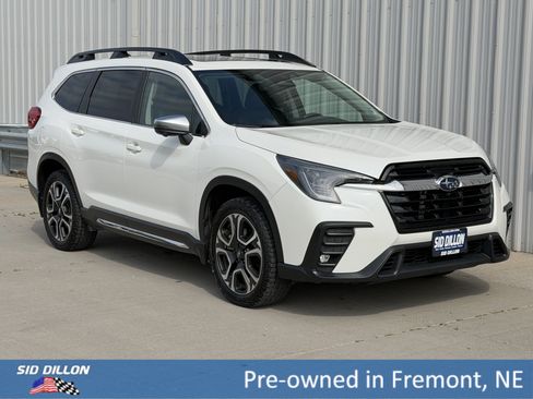 Used 2023 Subaru Ascent Limited w/ Technology Package AWD/4WD image 2