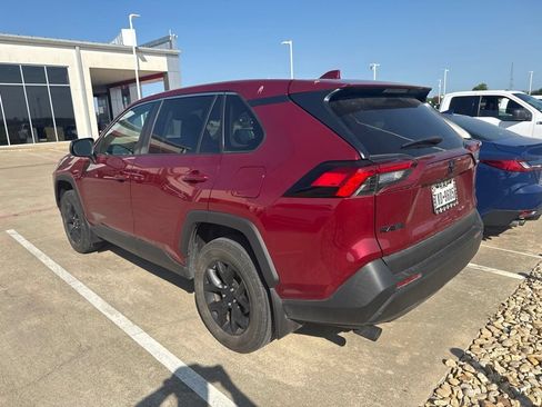 Used 2024 Toyota RAV4 LE FWD image 4