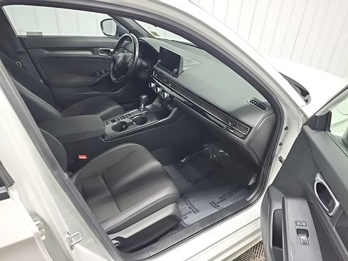 Used 2023 Honda Civic Sport image 17